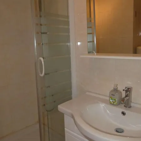 Appartamento Moderne Proche Et Commerces Avec Parking Privé - Fr-1-328-226 La Grande-Motte