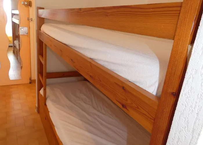 Moderne Proche Et Commerces Avec Parking Prive - Fr-1-328-226 *